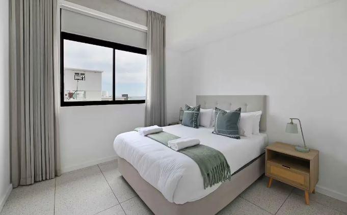 2 Bedroom Property for Sale in Sea Point Western Cape